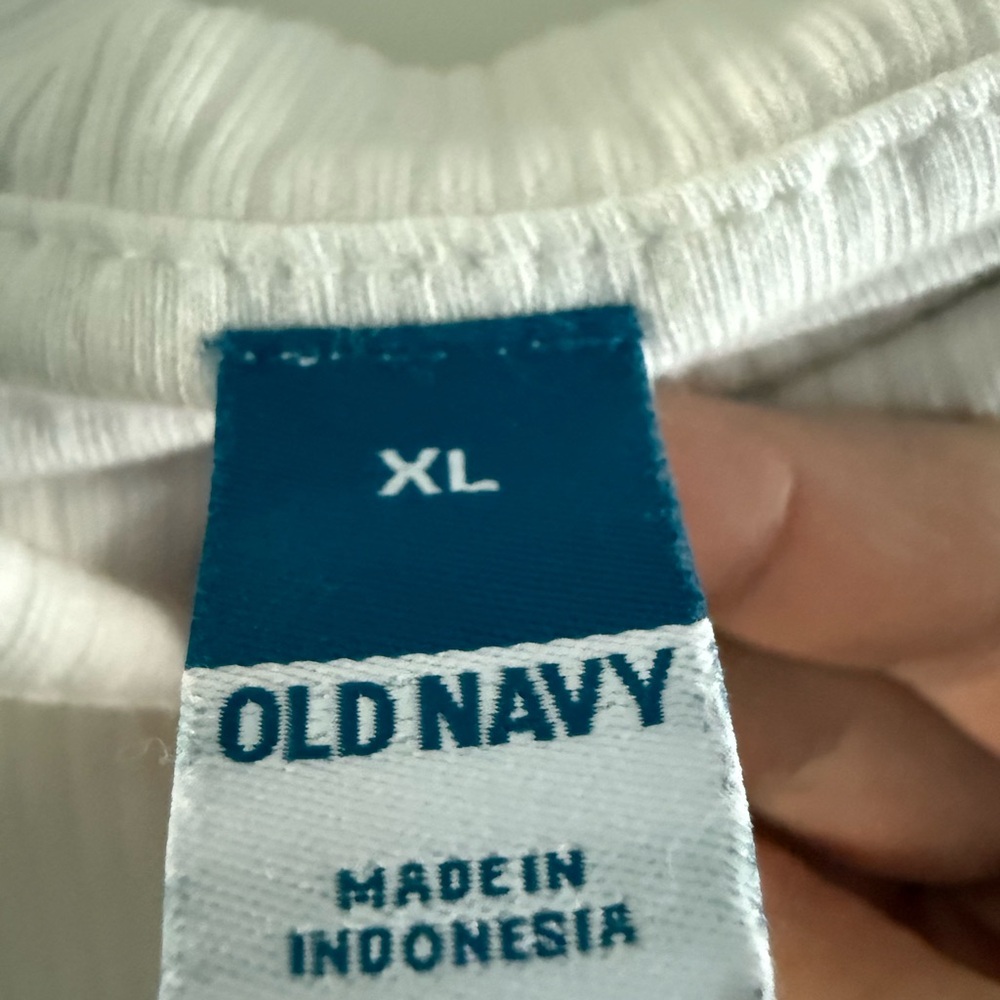 Old Navy White Ribbed Off-Shoulder Blouse - Picture 5 of 9